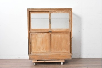 和製ヴィンテージ　新藤ケース店　レトロ感が可愛らしい木製フレームのガラスショーケース　(R-086749)