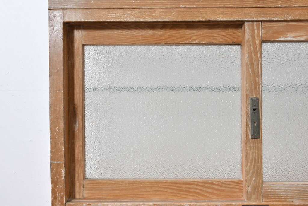 和製ヴィンテージ　新藤ケース店　レトロ感が可愛らしい木製フレームのガラスショーケース　(R-086749)