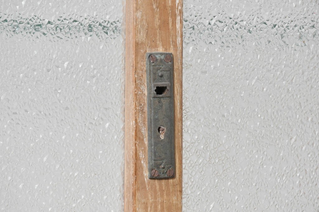 和製ヴィンテージ　新藤ケース店　レトロ感が可愛らしい木製フレームのガラスショーケース　(R-086749)