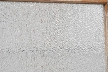 和製ヴィンテージ　新藤ケース店　レトロ感が可愛らしい木製フレームのガラスショーケース　(R-086749)