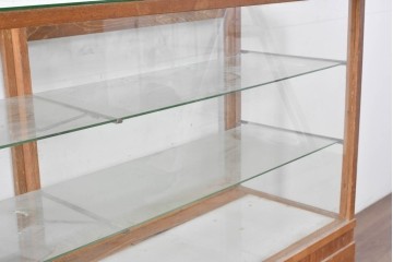 和製ヴィンテージ　楢(ナラ)材の木枠と広いガラス面が魅力のガラスショーケース　(R-086750)