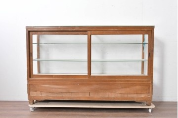 和製ヴィンテージ　楢(ナラ)材の木枠と広いガラス面が魅力のガラスショーケース　(R-086750)