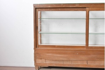 和製ヴィンテージ　楢(ナラ)材の木枠と広いガラス面が魅力のガラスショーケース　(R-086750)