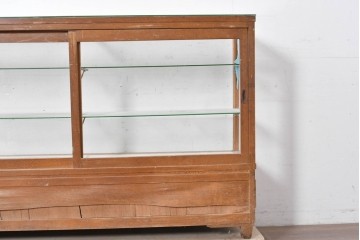 和製ヴィンテージ　楢(ナラ)材の木枠と広いガラス面が魅力のガラスショーケース　(R-086750)