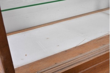 和製ヴィンテージ　楢(ナラ)材の木枠と広いガラス面が魅力のガラスショーケース　(R-086750)