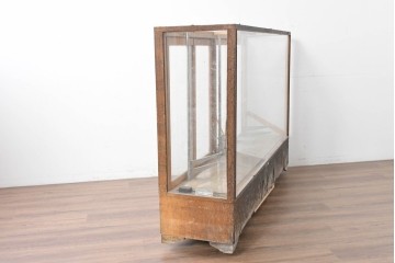 和製ヴィンテージ　広いガラス面でディスプレイが映えるガラスショーケース　(R-086751)