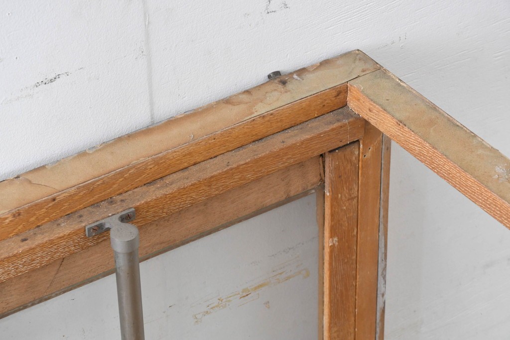 和製ヴィンテージ　広いガラス面でディスプレイが映えるガラスショーケース　(R-086751)