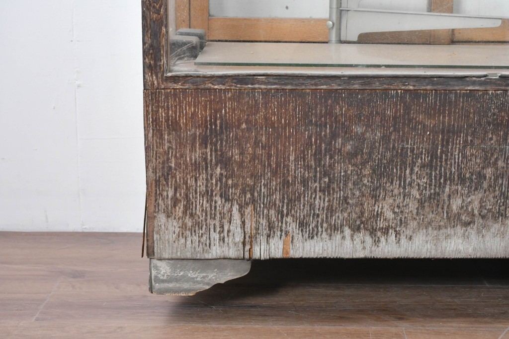 和製ヴィンテージ　広いガラス面でディスプレイが映えるガラスショーケース　(R-086751)