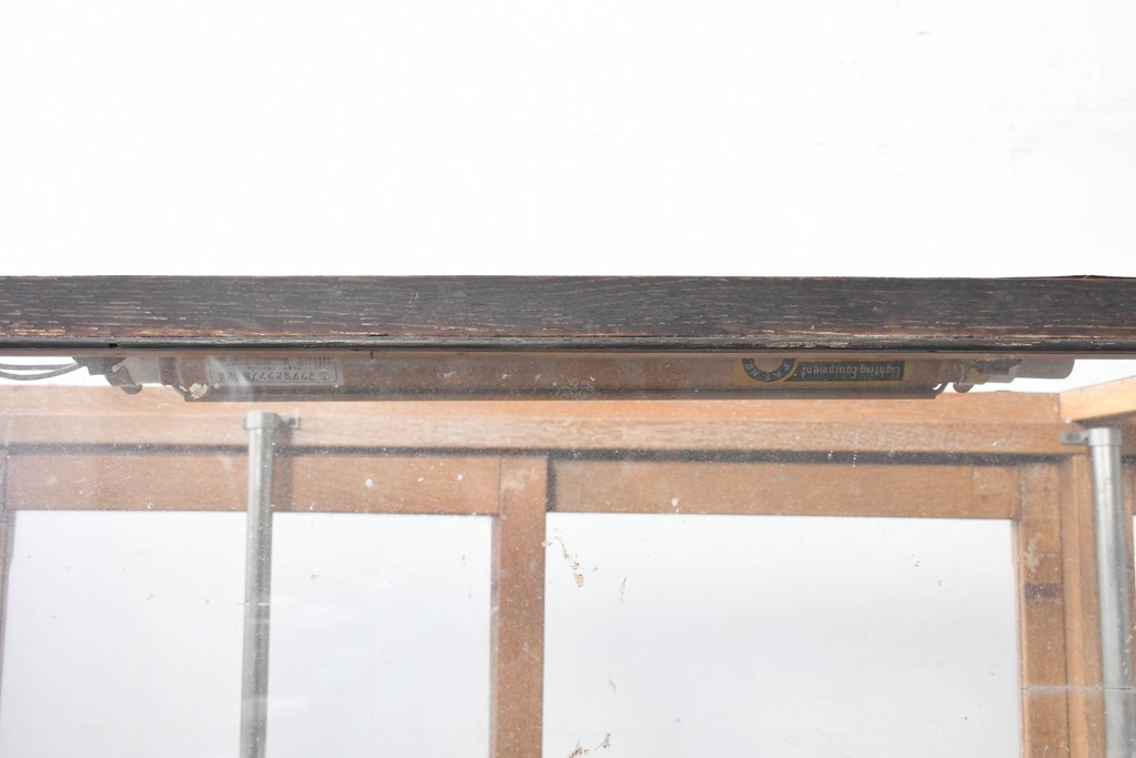 和製ヴィンテージ　広いガラス面でディスプレイが映えるガラスショーケース　(R-086751)