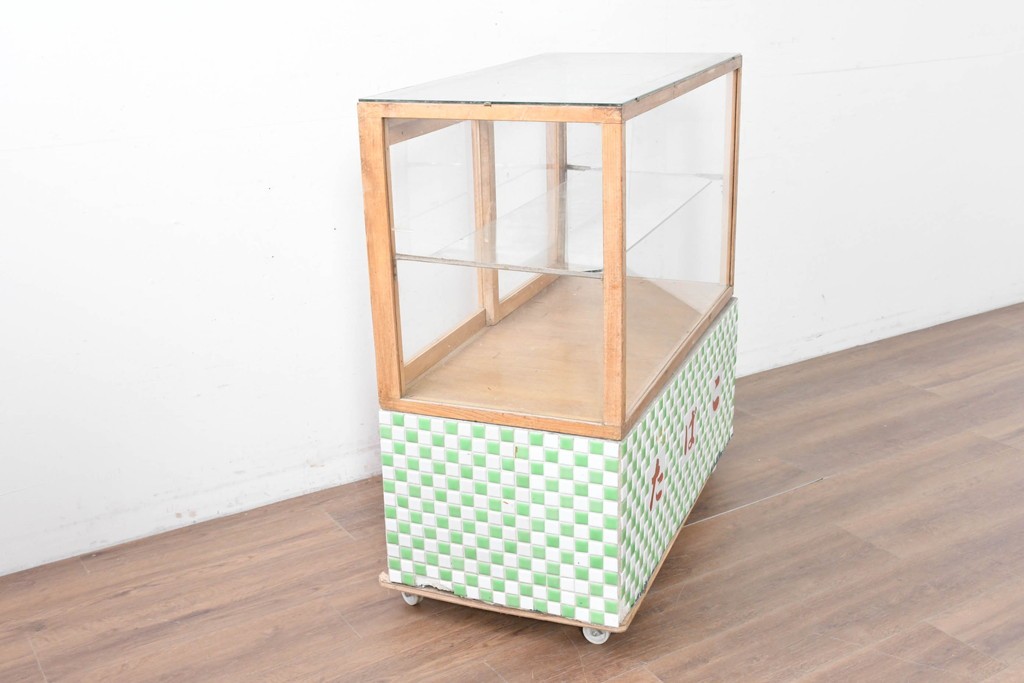 和製ヴィンテージ　希少な小振りサイズ! 　市松模様のタイルがレトロなたばこガラスケース　(R-086752)