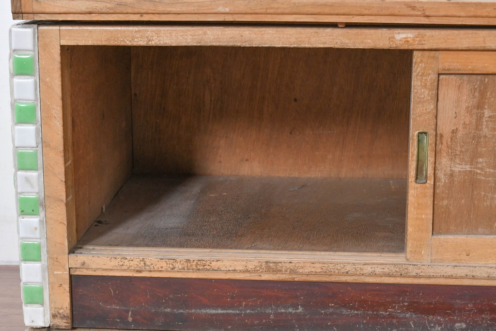 和製ヴィンテージ　希少な小振りサイズ! 　市松模様のタイルがレトロなたばこガラスケース　(R-086752)