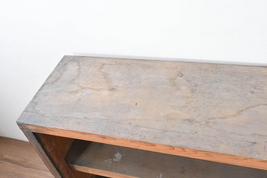 和製アンティーク　木味を楽しめる素朴なオープンラック　(R-086757)