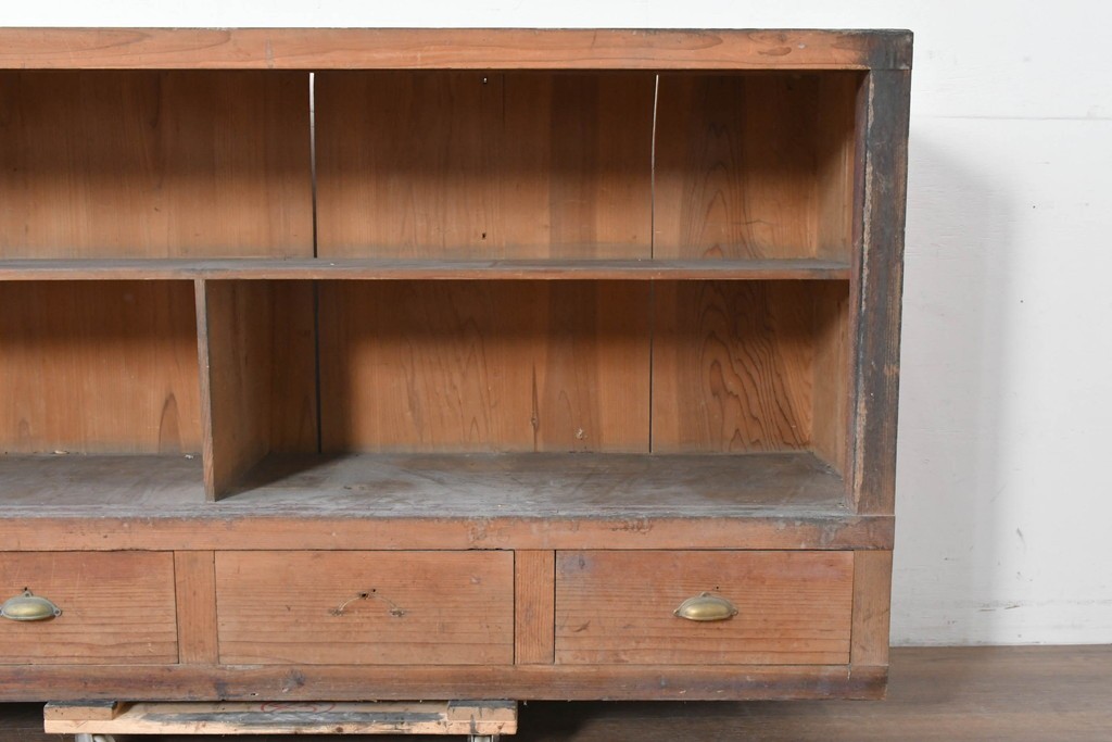 和製アンティーク　木味の素朴な引き出し付きオープンラック　(R-086758)