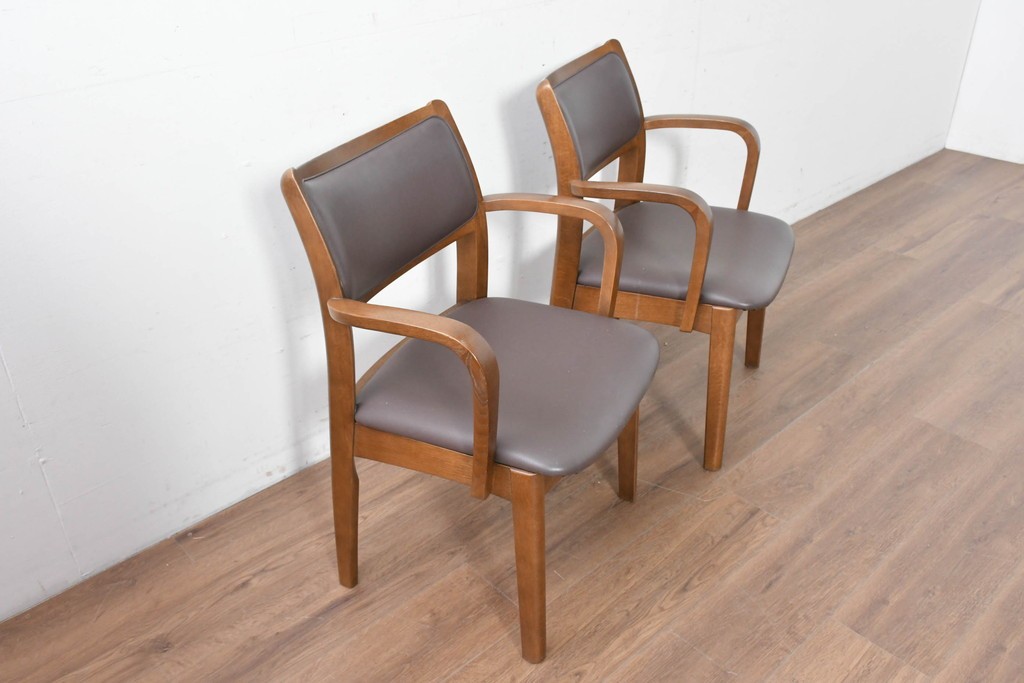 中古　シラカワ(Shirakawa)　ナラ材　S-281　流れるような曲線が上品なアームチェア2脚セット　定価(2脚合計)約15万円　(R-086759)