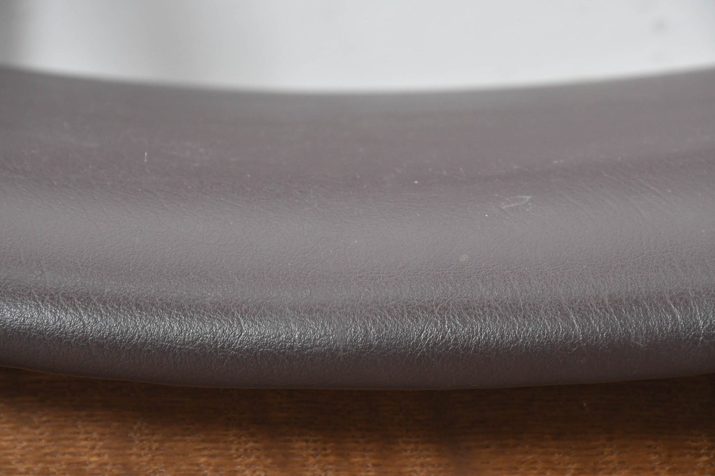 中古　シラカワ(Shirakawa)　ナラ材　S-281　流れるような曲線が上品なアームチェア2脚セット　定価(2脚合計)約15万円　(R-086759)