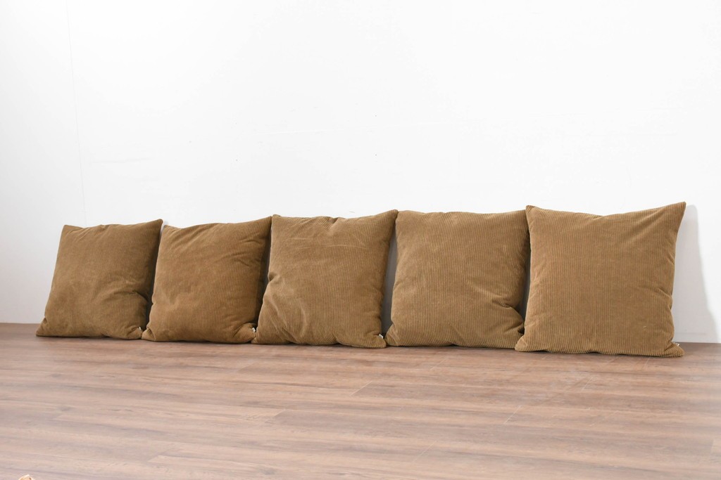 中古　TRUCK　フェザー入りコーデュロイクッション5個セット　(R-086761)