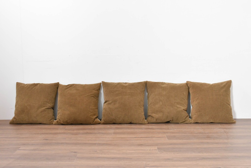 中古　TRUCK　フェザー入りコーデュロイクッション5個セット　(R-086761)