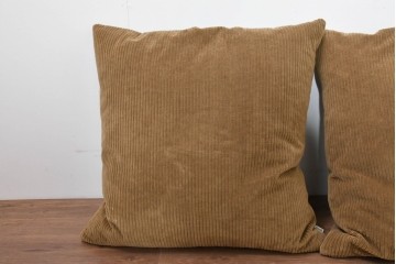 中古　TRUCK　フェザー入りコーデュロイクッション5個セット　(R-086761)