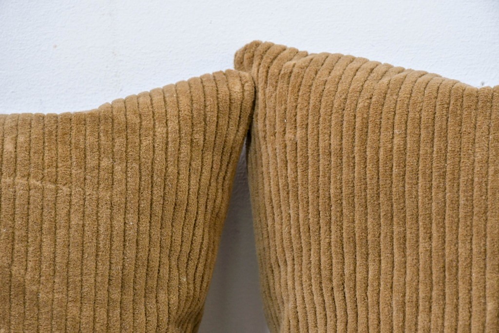 中古　TRUCK　フェザー入りコーデュロイクッション5個セット　(R-086761)