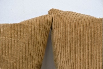 中古　TRUCK　フェザー入りコーデュロイクッション5個セット　(R-086761)