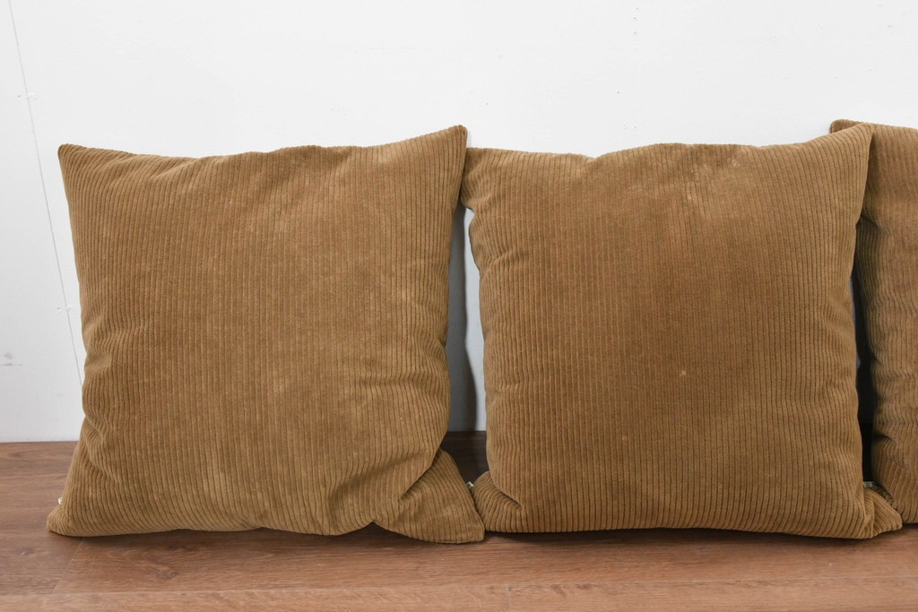中古　TRUCK　フェザー入りコーデュロイクッション5個セット　(R-086761)