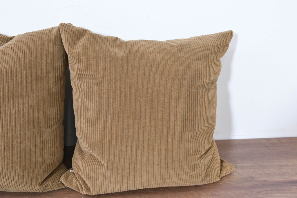 中古　TRUCK　フェザー入りコーデュロイクッション5個セット　(R-086761)