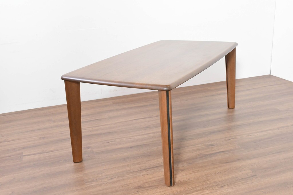 中古　シラカワ(Shirakawa)　オーク材　丸みのある柔らかなシルエットのダイニングテーブル　定価推定約21万円　(R-086762)