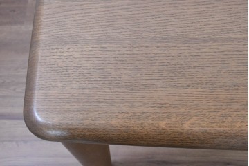 中古　シラカワ(Shirakawa)　オーク材　丸みのある柔らかなシルエットのダイニングテーブル　定価推定約21万円　(R-086762)