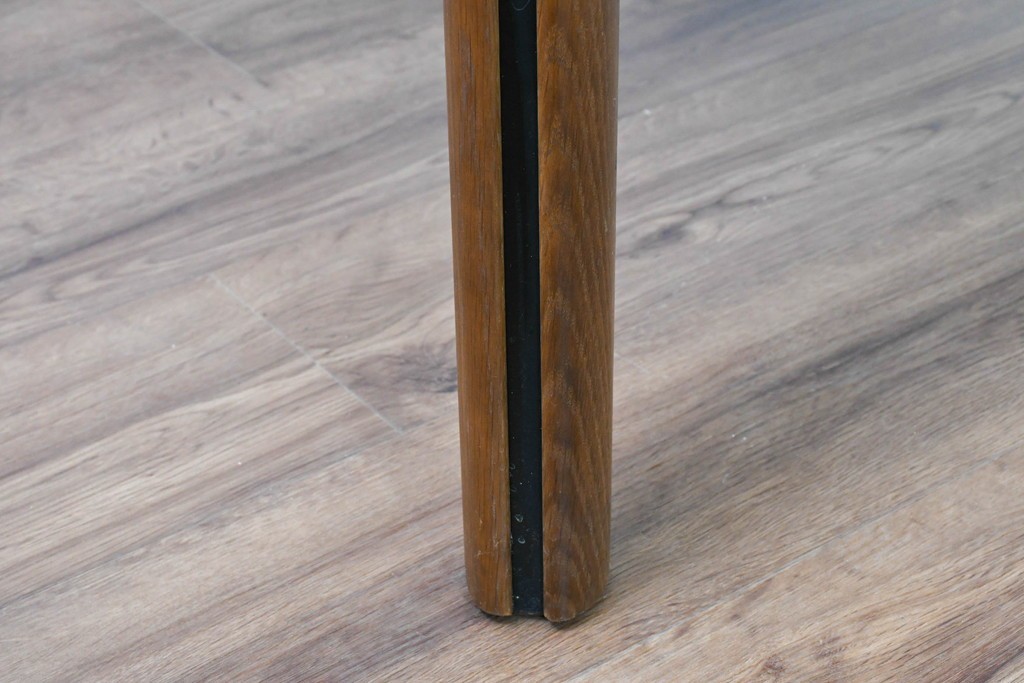 中古　シラカワ(Shirakawa)　オーク材　丸みのある柔らかなシルエットのダイニングテーブル　定価推定約21万円　(R-086762)