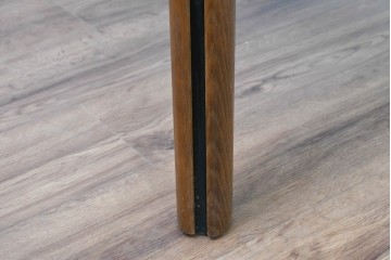 中古　シラカワ(Shirakawa)　オーク材　丸みのある柔らかなシルエットのダイニングテーブル　定価推定約21万円　(R-086762)