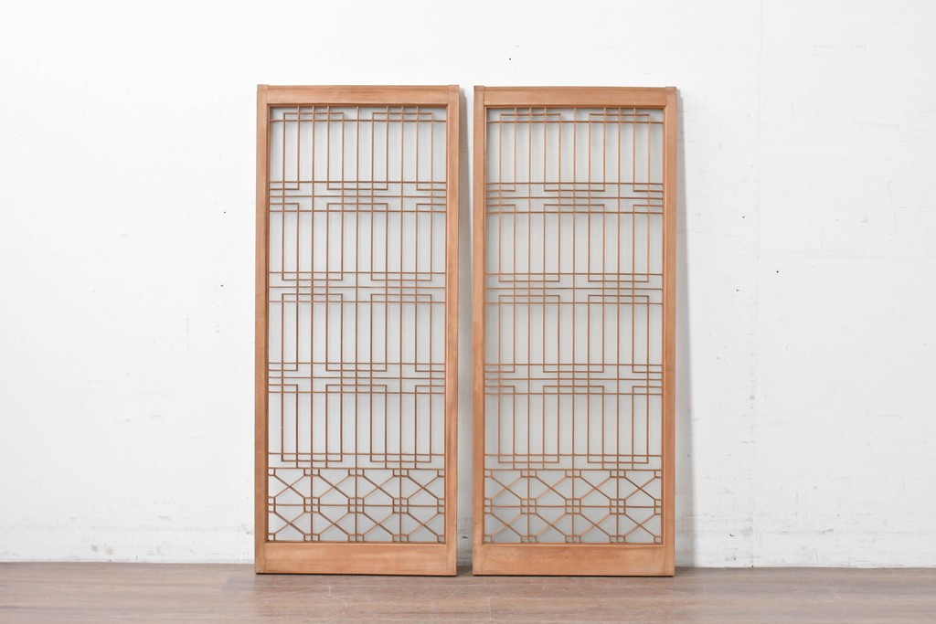 アンティーク建具　昭和後期　片面ガラス　明るい木色に端正な組子が魅力の書院戸2枚セット　(R-086763)