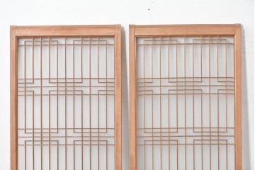 アンティーク建具　昭和後期　片面ガラス　明るい木色に端正な組子が魅力の書院戸2枚セット　(R-086763)