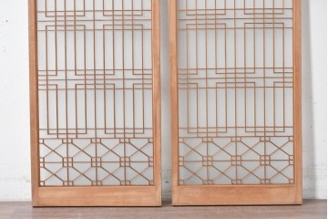 アンティーク建具　昭和後期　片面ガラス　明るい木色に端正な組子が魅力の書院戸2枚セット　(R-086763)