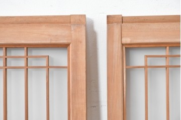 アンティーク建具　昭和後期　片面ガラス　明るい木色に端正な組子が魅力の書院戸2枚セット　(R-086763)
