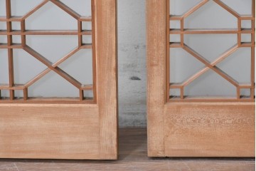 アンティーク建具　昭和後期　片面ガラス　明るい木色に端正な組子が魅力の書院戸2枚セット　(R-086763)