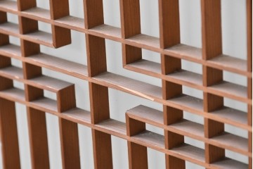 アンティーク建具　昭和後期　片面ガラス　明るい木色に端正な組子が魅力の書院戸2枚セット　(R-086763)