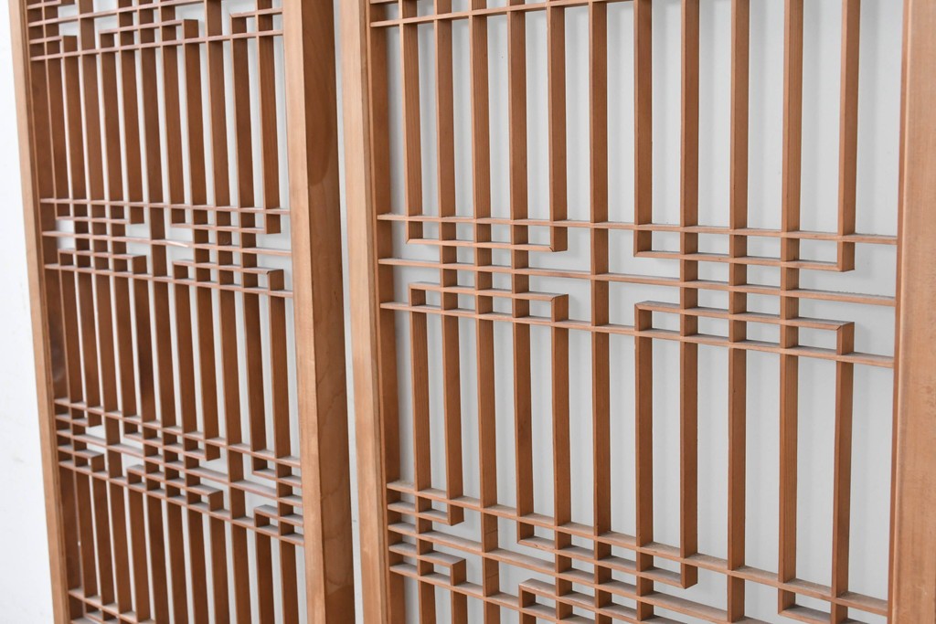 アンティーク建具　昭和後期　片面ガラス　明るい木色に端正な組子が魅力の書院戸2枚セット　(R-086763)