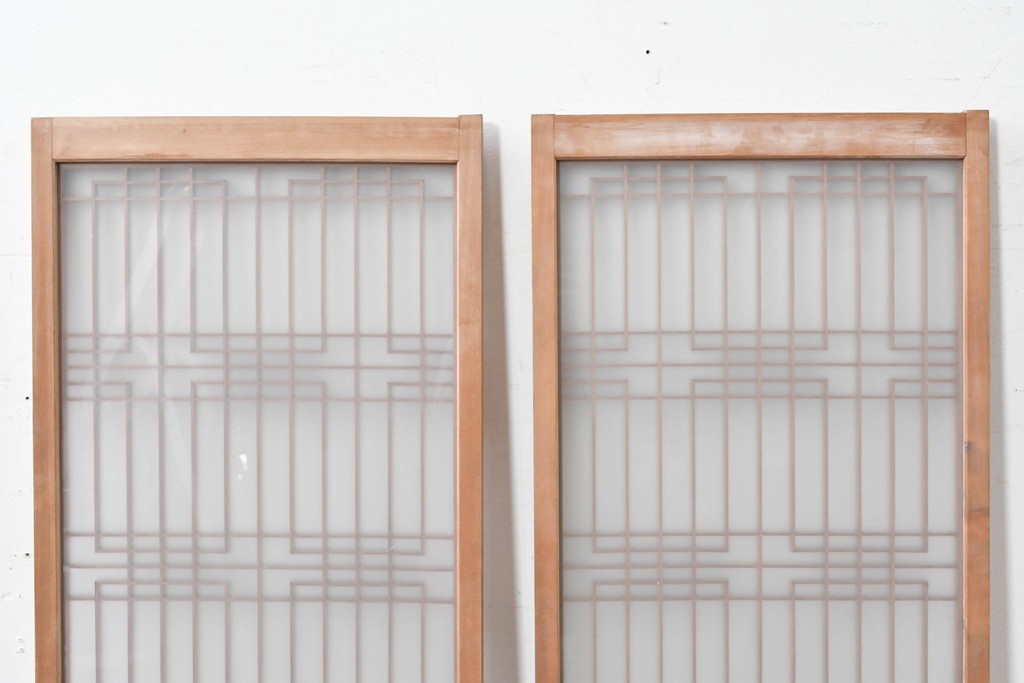 アンティーク建具　昭和後期　片面ガラス　明るい木色に端正な組子が魅力の書院戸2枚セット　(R-086763)