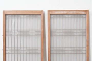 アンティーク建具　昭和後期　片面ガラス　明るい木色に端正な組子が魅力の書院戸2枚セット　(R-086763)