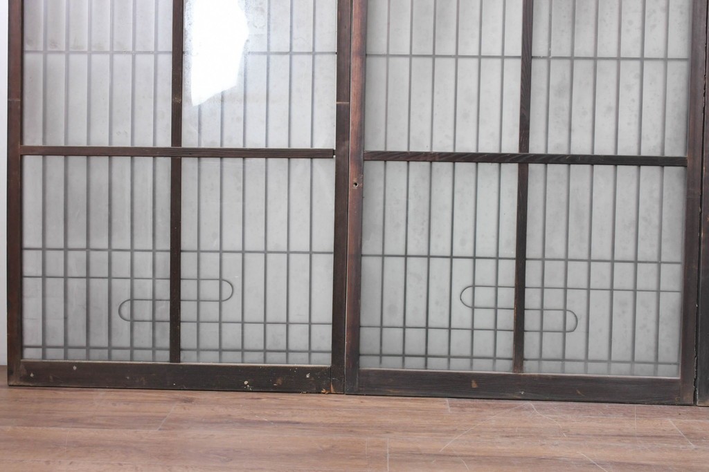 アンティーク建具　昭和中期　細やかな格子の入ったガラス窓4枚セット　(R-086764)