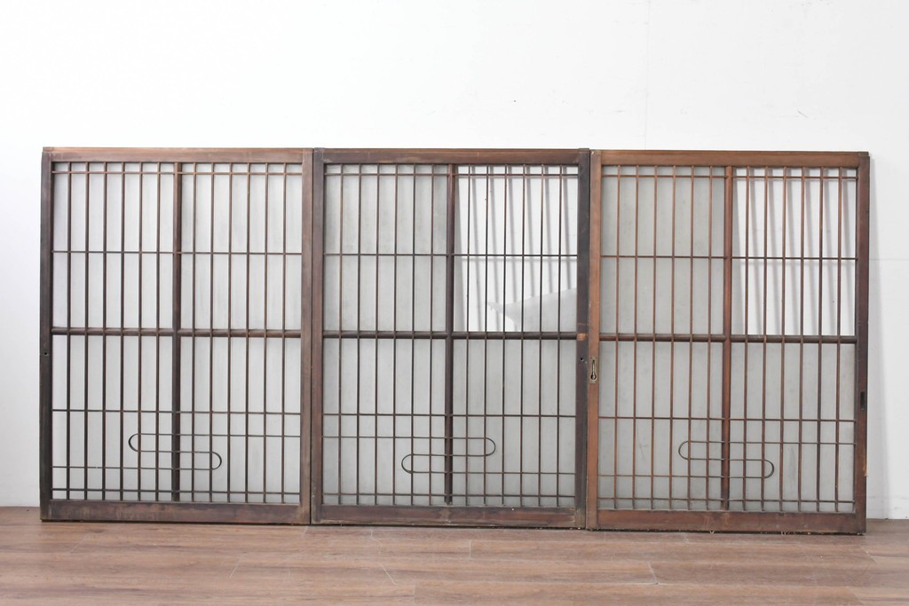 アンティーク建具　昭和中期　細やかな格子の入ったガラス窓3枚セット　(R-086765)