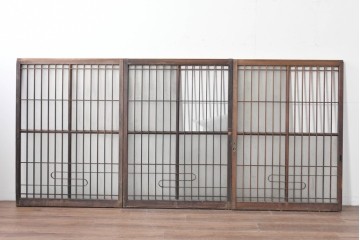アンティーク建具　昭和中期　細やかな格子の入ったガラス窓3枚セット　(R-086765)
