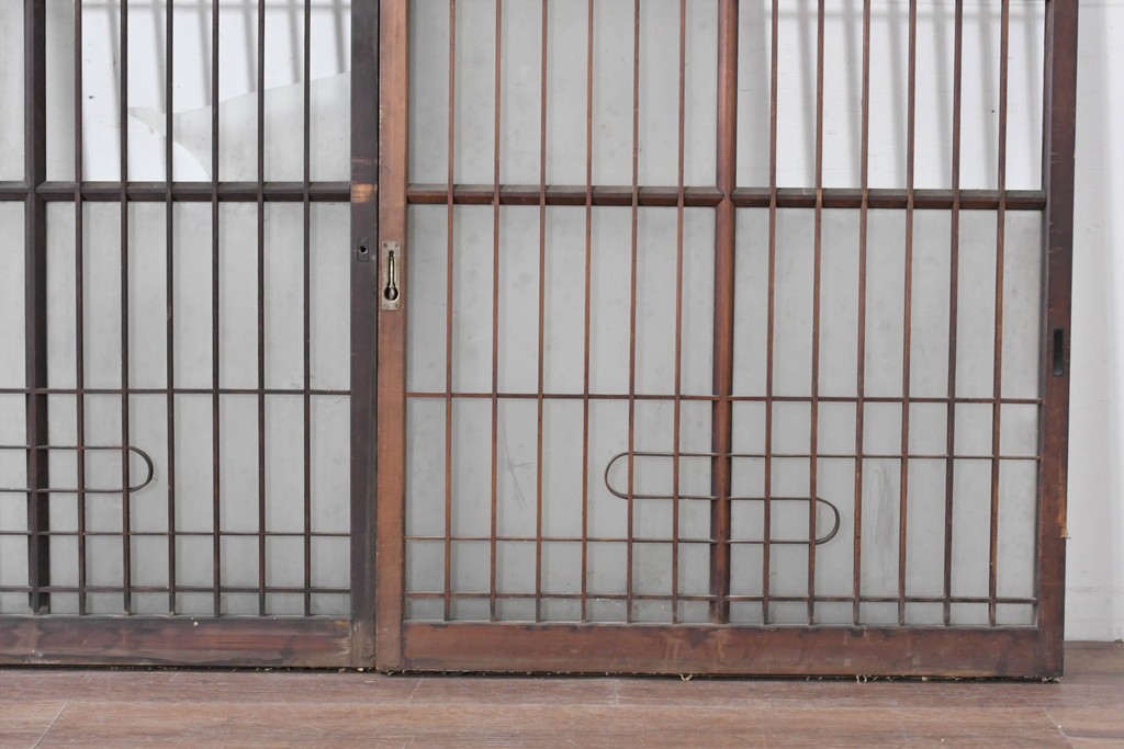 アンティーク建具　昭和中期　細やかな格子の入ったガラス窓3枚セット　(R-086765)