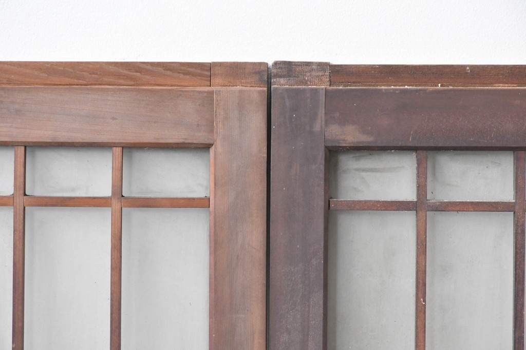 アンティーク建具　昭和中期　細やかな格子の入ったガラス窓3枚セット　(R-086765)