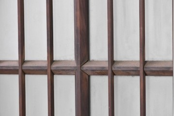 アンティーク建具　昭和中期　細やかな格子の入ったガラス窓3枚セット　(R-086765)