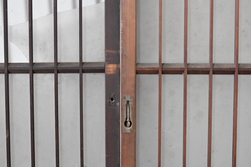 アンティーク建具　昭和中期　細やかな格子の入ったガラス窓3枚セット　(R-086765)