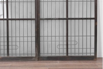 アンティーク建具　昭和中期　細やかな格子の入ったガラス窓3枚セット　(R-086765)