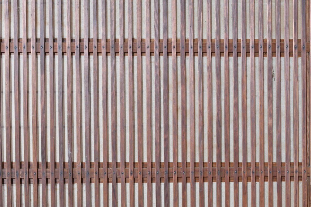 アンティーク建具　昭和初期　裏障子・裏ガラス付き　すっきりとした細身の桟が美しい格子戸2枚セット　(R-086766)