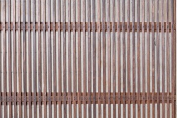 アンティーク建具　昭和初期　裏障子・裏ガラス付き　すっきりとした細身の桟が美しい格子戸2枚セット　(R-086766)