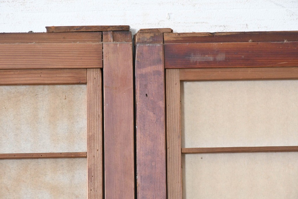 アンティーク建具　昭和初期　裏障子・裏ガラス付き　すっきりとした細身の桟が美しい格子戸2枚セット　(R-086766)